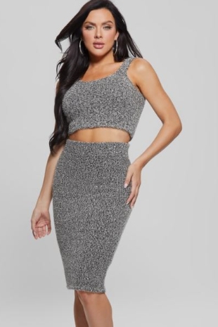 Cuando el viento lleva Guess: ¿Tiene estilo una falda de Guess Chile?